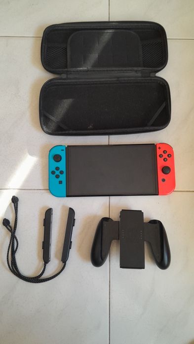Nintendo oled : com 11 jogos com capa