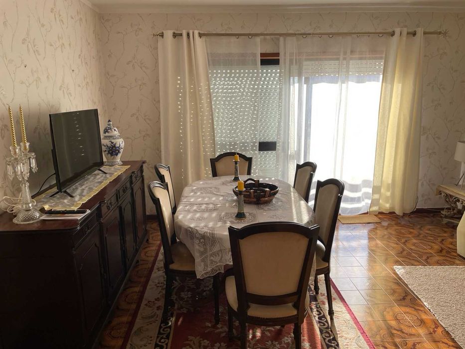Apartamento T3 mobilado em Espinho