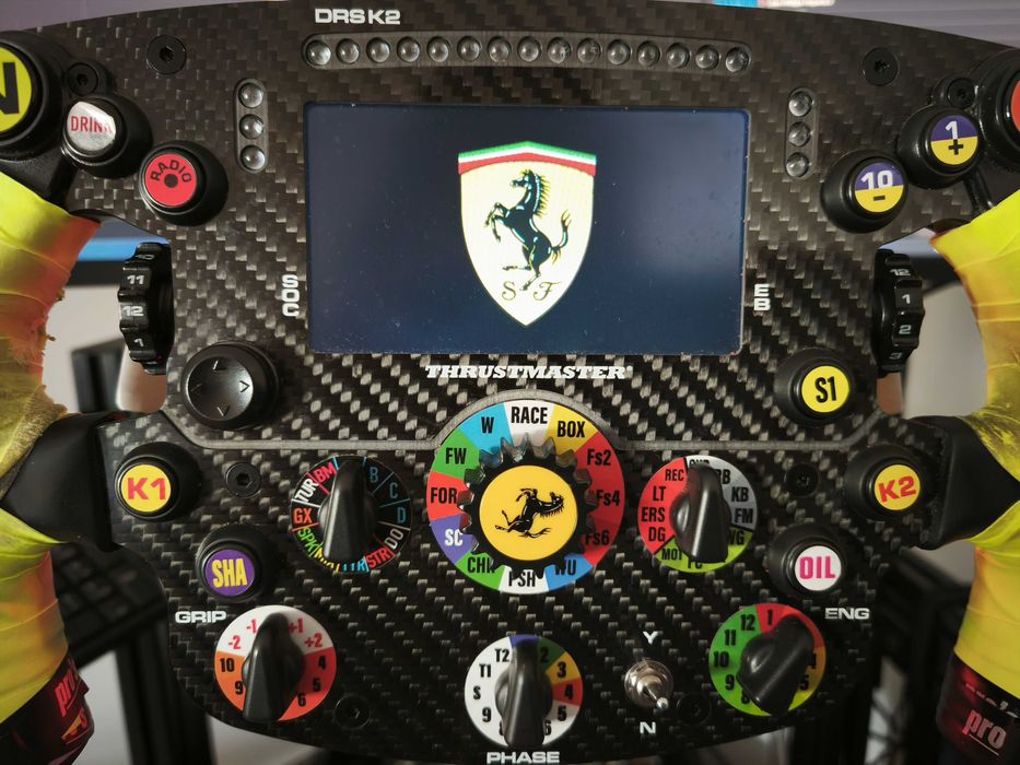 T818 Direct Drive Thrustmaster + SF1000 Ferrari Wheel