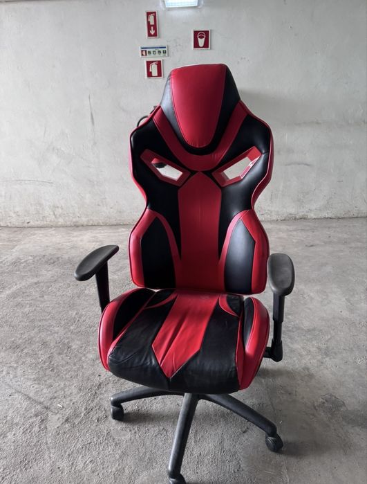 Cadeira Gaming pouco usada