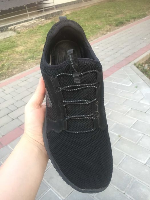 Кроссовки мужские легенькие