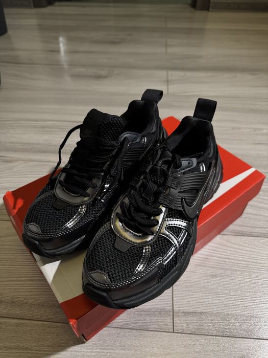 Кросівки жіночі Nike V2K Run Shoes Black FD0736-001