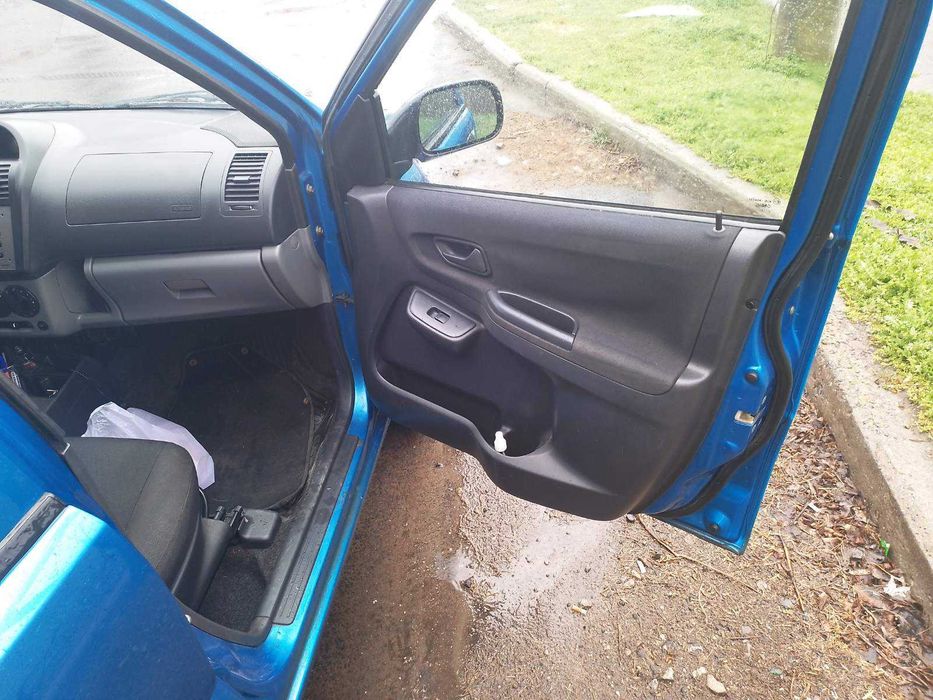 Сузукі Ігніс 2004