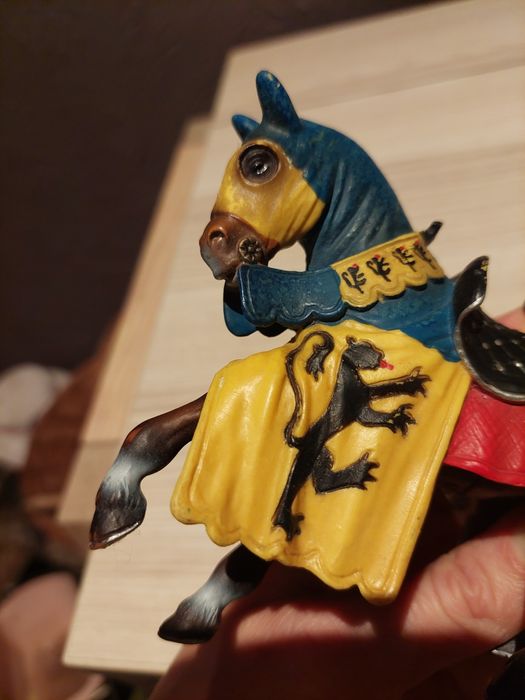 Figurka koń rycerski Schleich 2003 #70020