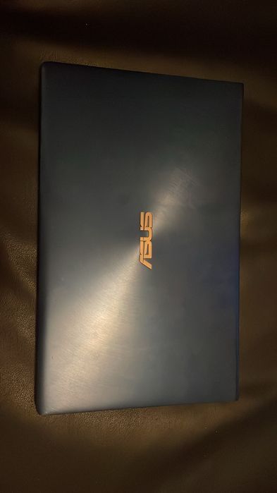 Asus ZenBook 14 UX433F (i7 10ª Gen / Para Peças ou Reparação)