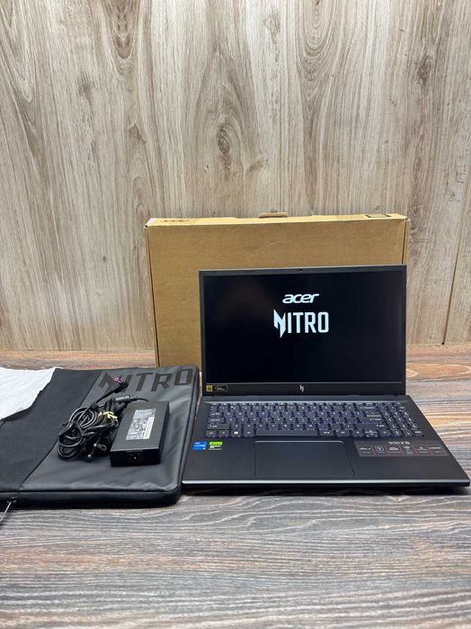 Новий Acer Nitro V 15 - i5-13420H /RTX 4050 6GB/DDR5 8GB / 512GB SSD