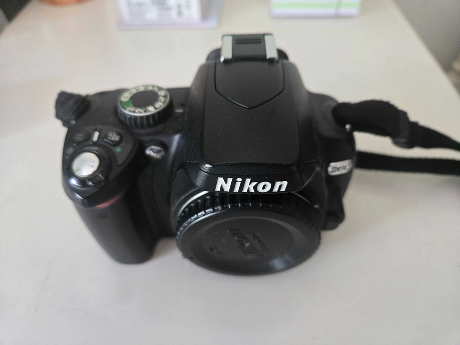 Maquina fotográfica digital Nikon D-60