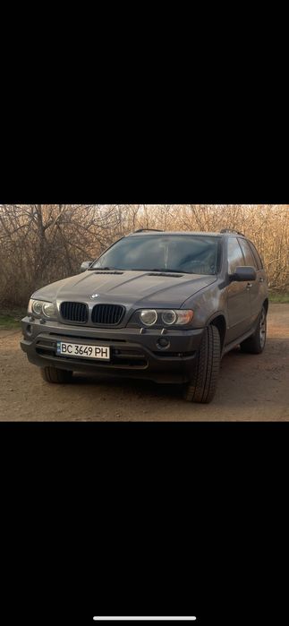 Автомобіль BMW X5