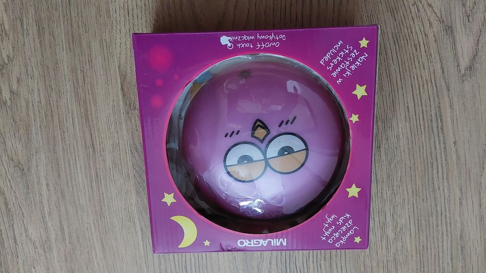 lampka nocna led dla dzieci z naklejkami na ścianę