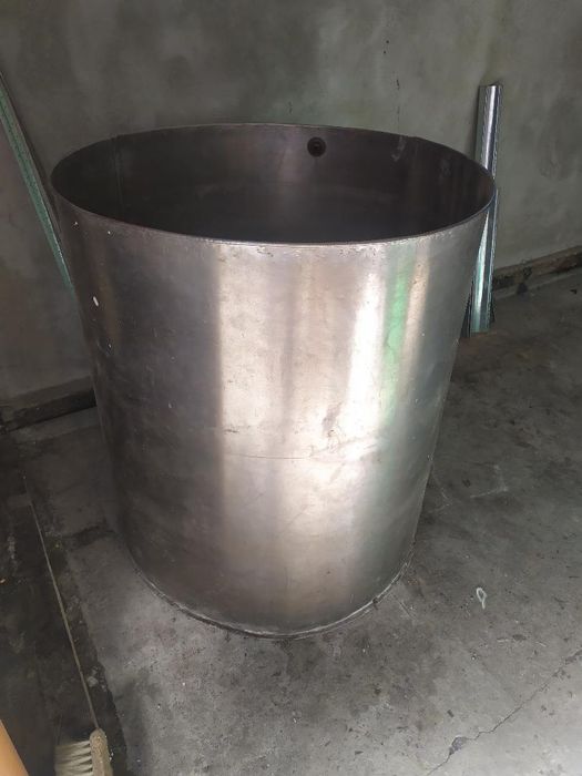 Бак з нержавіючої сталі