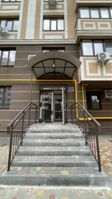 Продаж 2 кімнатної квартири Крюківщина , вулиця відродження 3 , 74 квадрати  до Київа 5 хвилин Держпрограми. БЕЗ КОМІСІЇ
