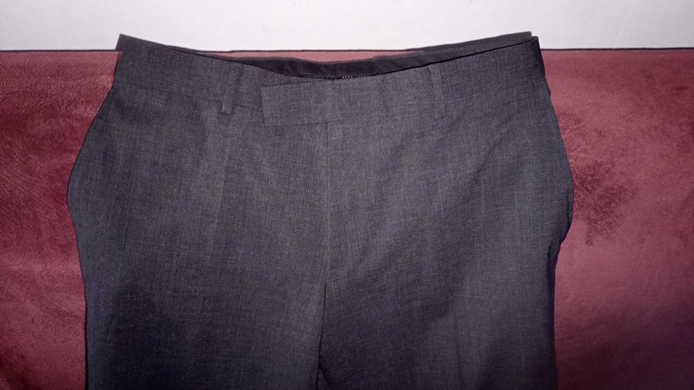 Sprzedam spodnie Hugo Boss wełna