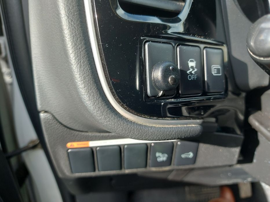 NOVO PREÇO 9 500€ Mitsubishi Outlander PHEV (eletrico+gasolina)