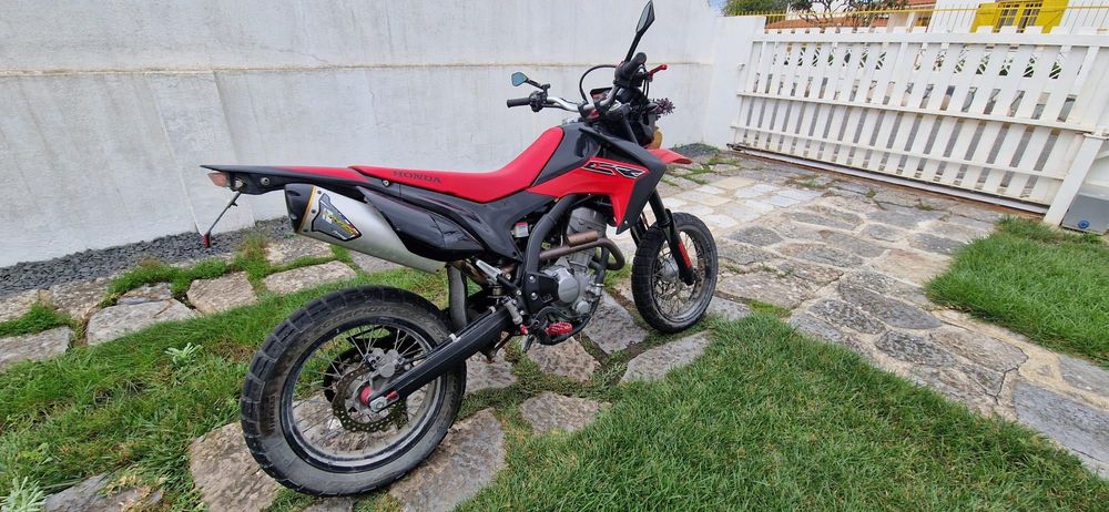 Honda crf250m.