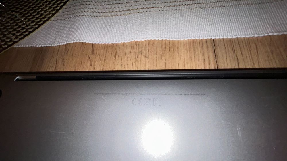 Apple macbook pro 13 i5 16 256 ssd 4 th touchbar nowa bateria 38cykli