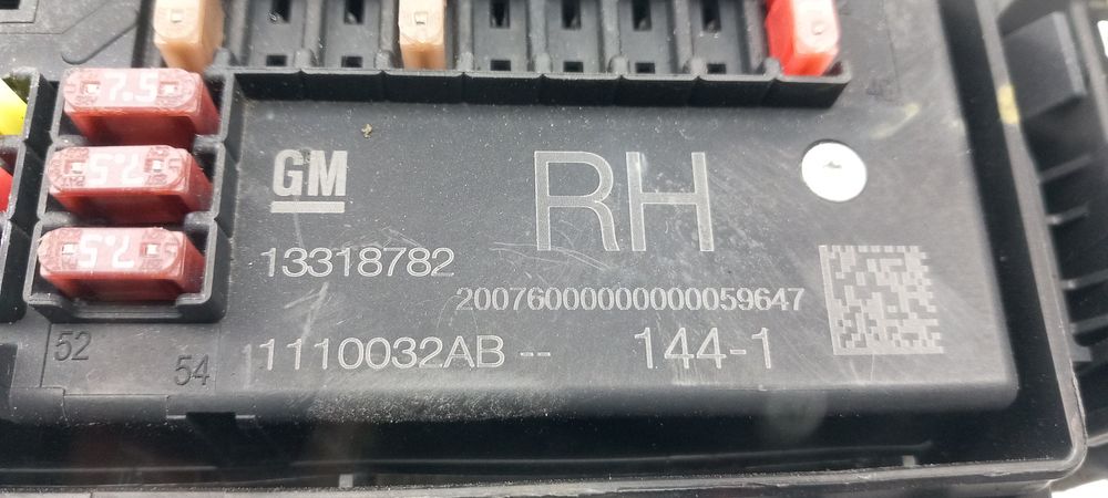 Caixa fusíveis / SAM / BSI OPEL Astra J