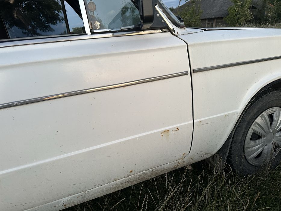 Авто на повному ходу Ваз 2106
