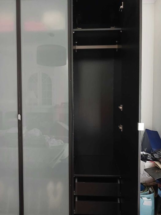 Guarda fatos IKEA com sapateira