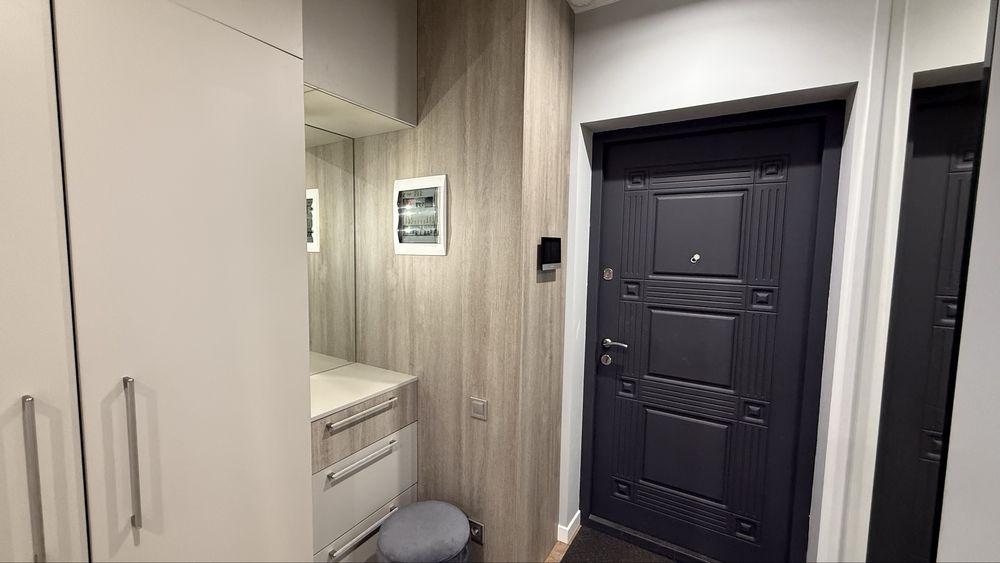 Оренда 3х кімнатної, вул. Олександра Олеся 6б, ЖК Варшавський