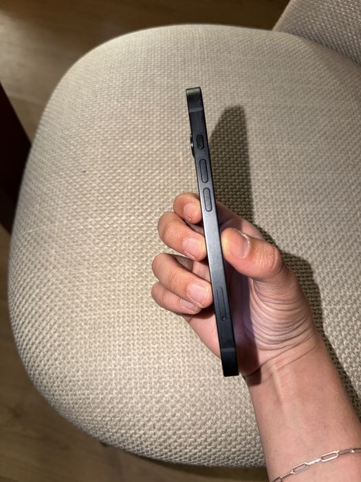 iPhone 16e 128GB Preto — Como Novo