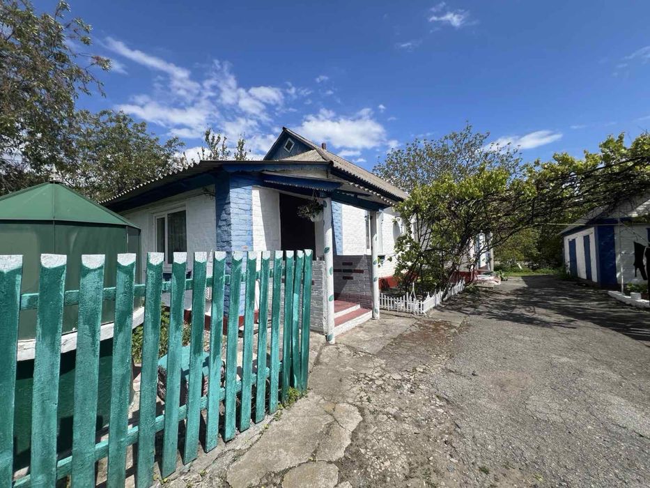 Ексклюзив. Продам хороший будинок зі зручностями в місті Узин