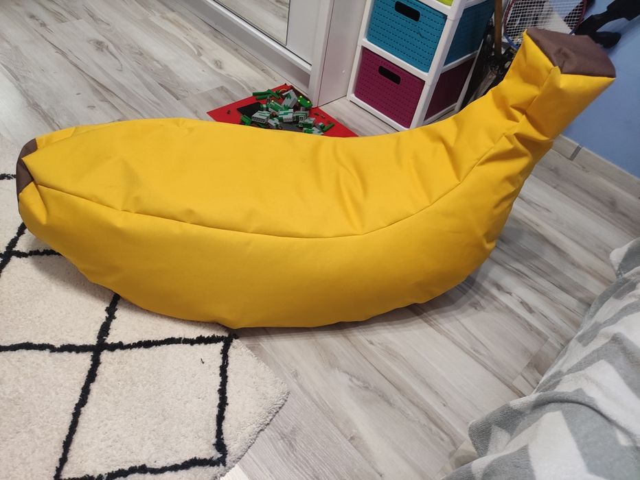 Pufa w kształcie banana