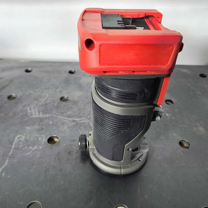 Frezarka brzegowa Einhell TP-ET 18 Li BL
