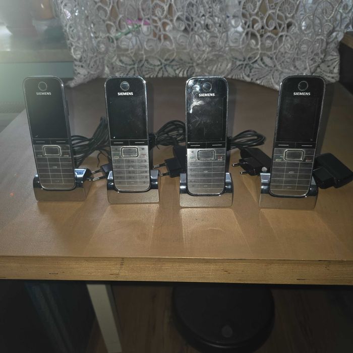 Zestaw aparatów tel. stacjonarnych Gigaset SL78 5szt.