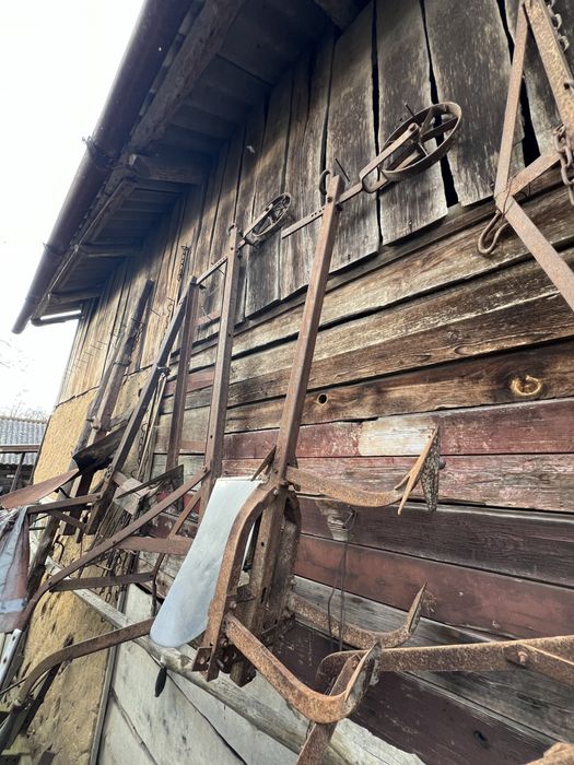 Плуги з боронами