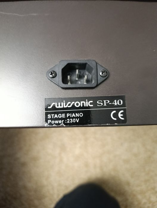Цифрове піаніно swissonik SP-40