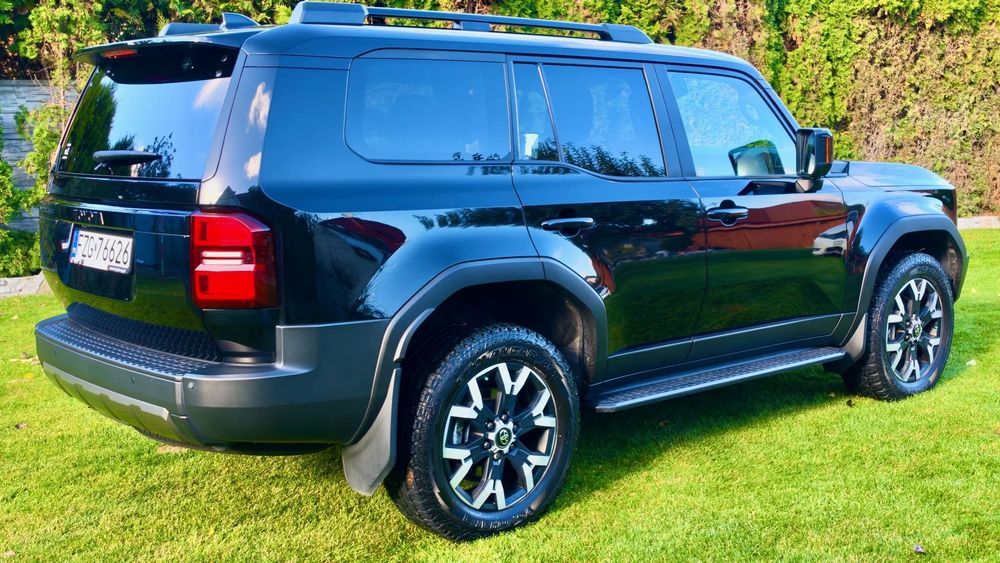 Toyota Land Cruiser Land Cruiser J250 bogate wyposażenie, bezwypadkowy, zadbany, skóry