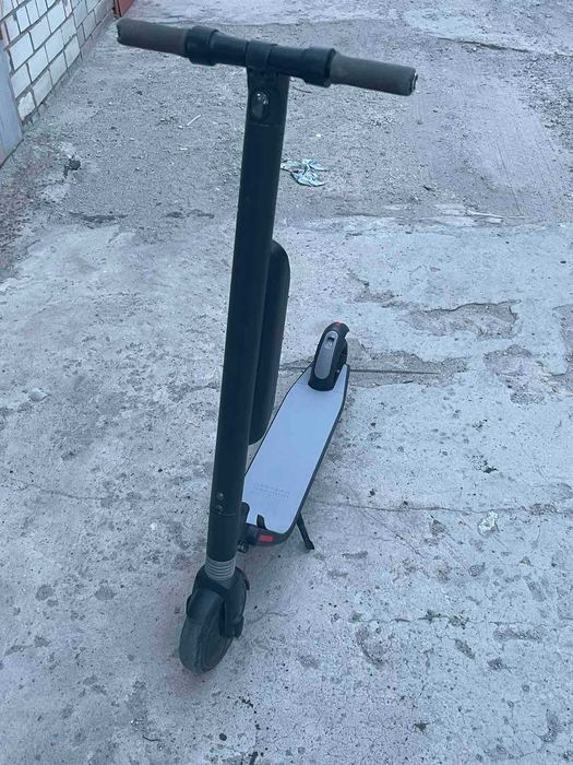 Електросамокат ninebot es2  segway найбот