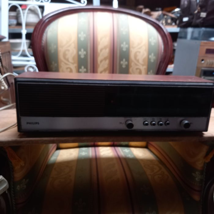 Radio    PHILIPS