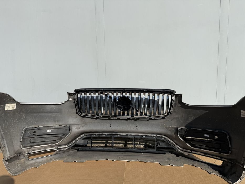 Volvo XC90 2 II Momentum Core zderzak przôd przedni lift