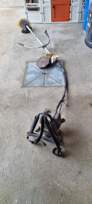 Capinadeira a gasolina semi-nova