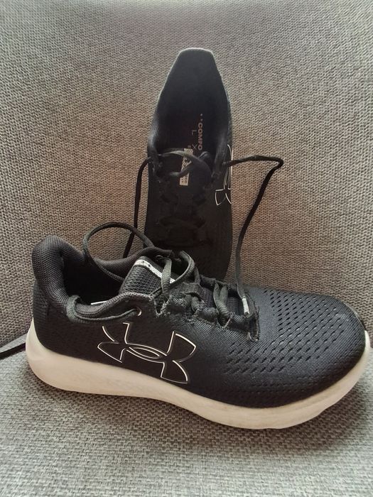 buty do biegania Under Armour Charged Pursuit 3