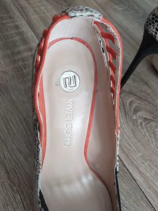 Szpilki River Island roz.39