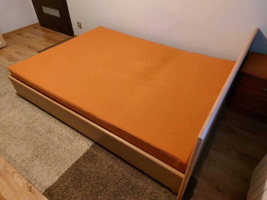 Łóżko sprzedam 200x140