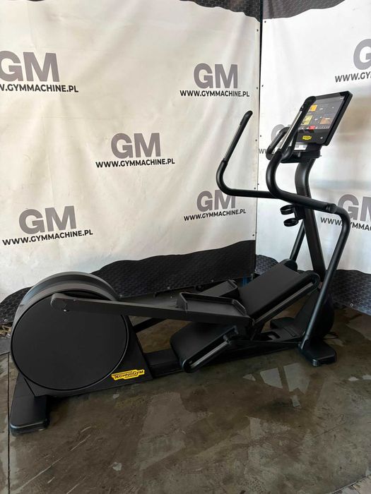 Orbitrek Eliptyczny Technogym Artis Synchro Live – Luksus, Innowacja i Trening Premium (Stan Bardzo Dobry)