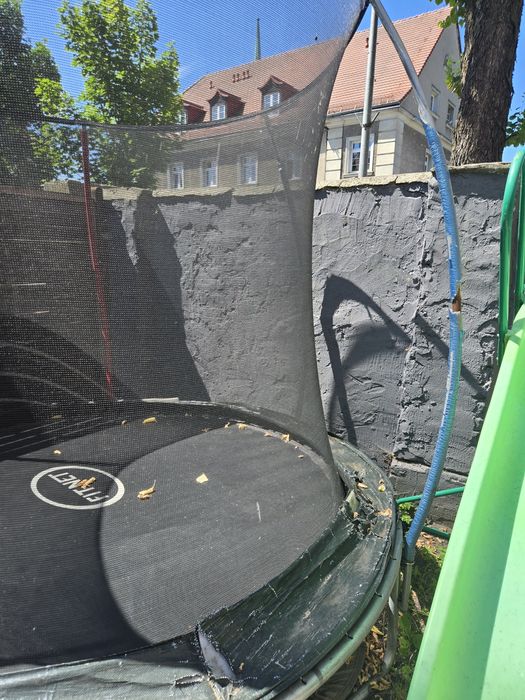 Duza trampolina jak na zdjeciach