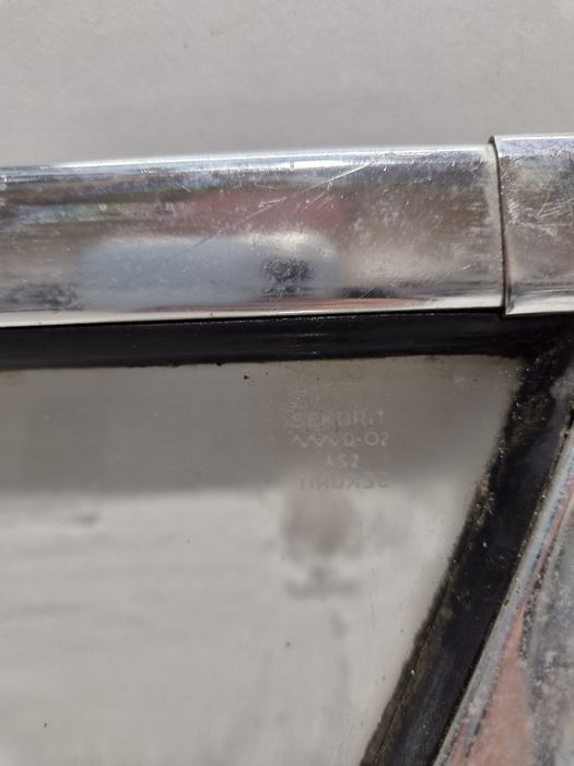 Szyba Boczna Tylna Chrom Sekurit Mercedes W114 W115 W123 Coupe Klasyk