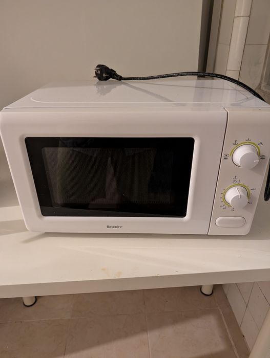Forno eléctrico , placa eléctrica e microondas