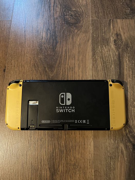 Nintendo Switch let’s go Pikachu
