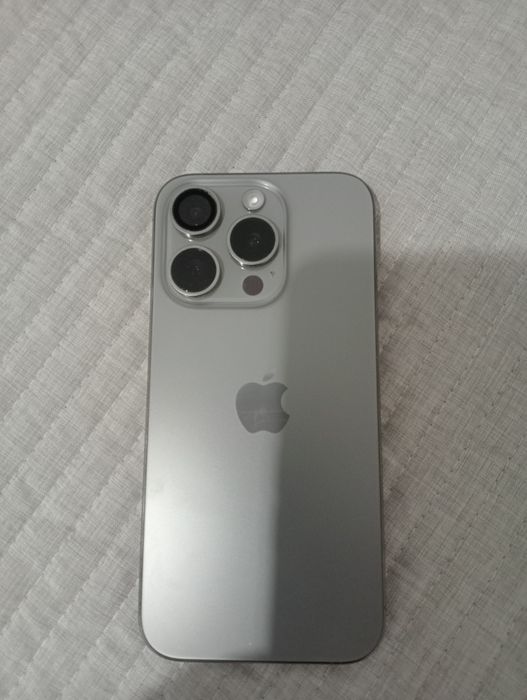 iPhone 15 pro como novo