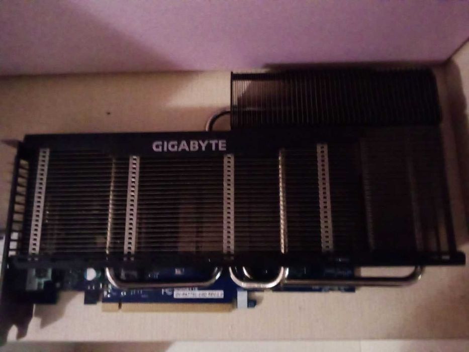 Відеокарта GIGABYTE GV-R677SL-1GD