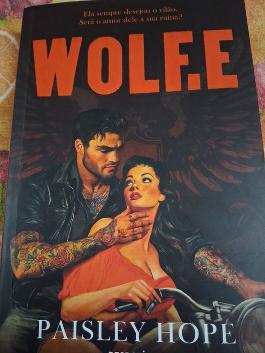 Wolf.E - Paisley Hope