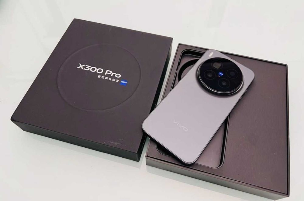 Vivo x300 Pro 12/256GB  e oppo X9 pro novo selado com garantia