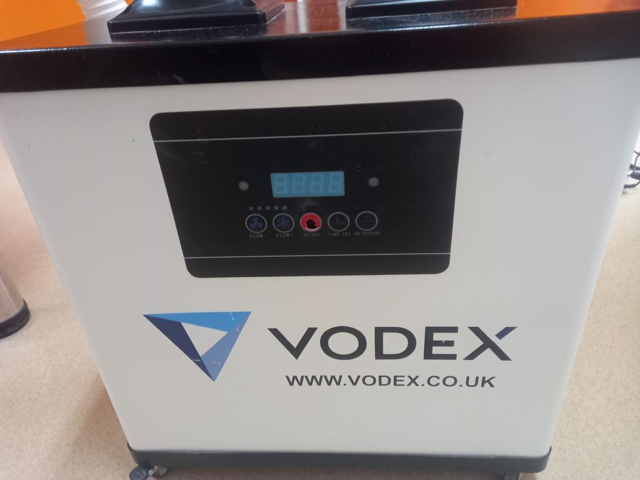 Vendo aspirador profissional VODEX para pó de unhas