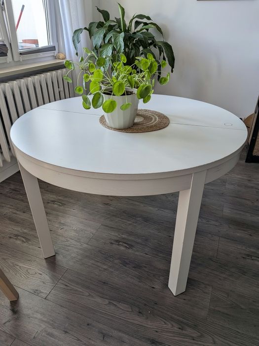 Stół Ikea Bjursta rozkładany, biały