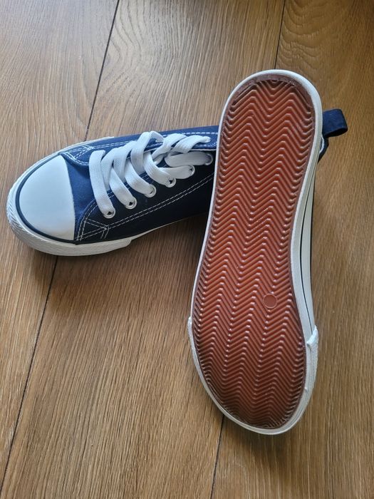Sprzedam NOWE trampki